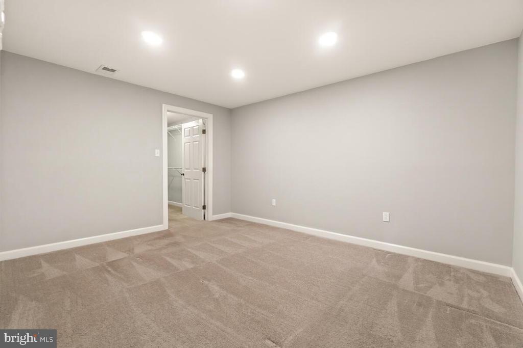 5521 HAWK RIDGE ROAD