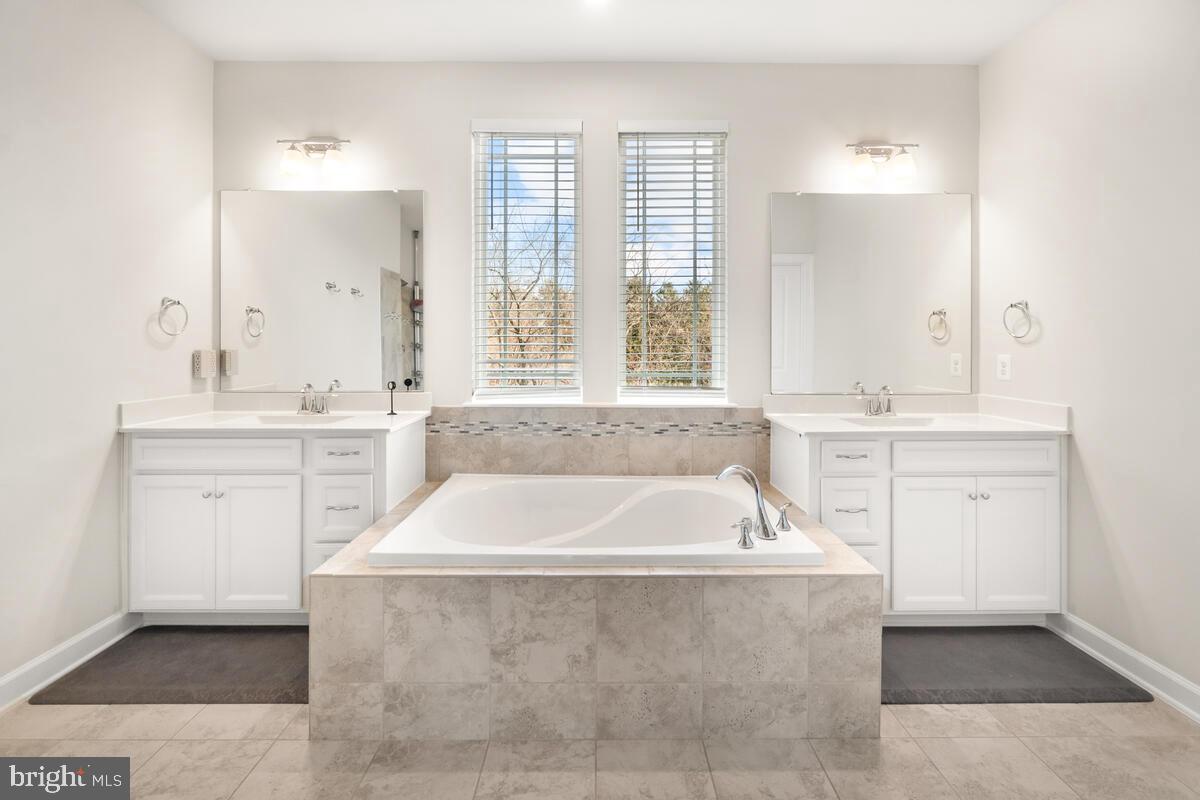 5521 HAWK RIDGE ROAD