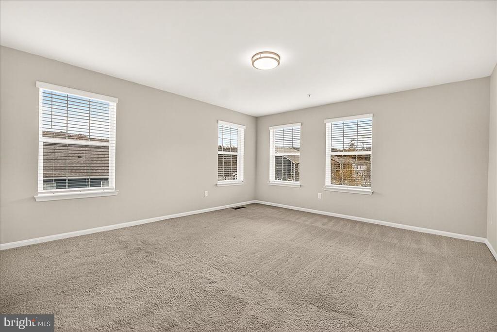 5703 GUILFORD GARDEN TERRACE