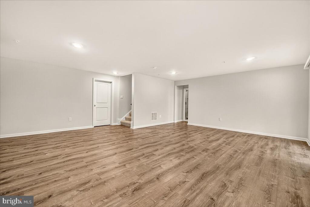 5703 GUILFORD GARDEN TERRACE