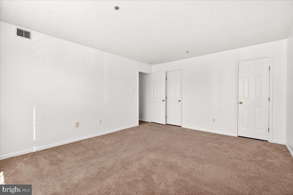 615 HIMES AVENUE 106