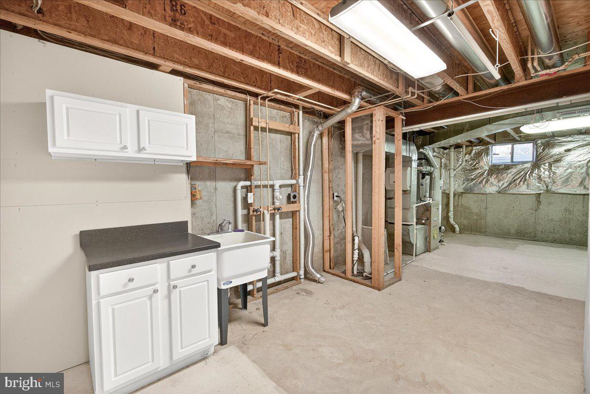 1004 LINDFIELD DRIVE