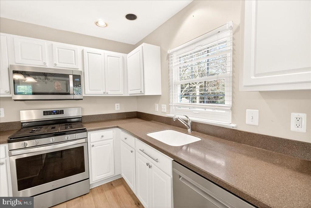 1004 LINDFIELD DRIVE