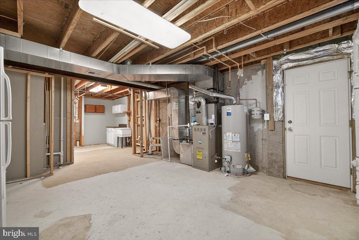 1004 LINDFIELD DRIVE