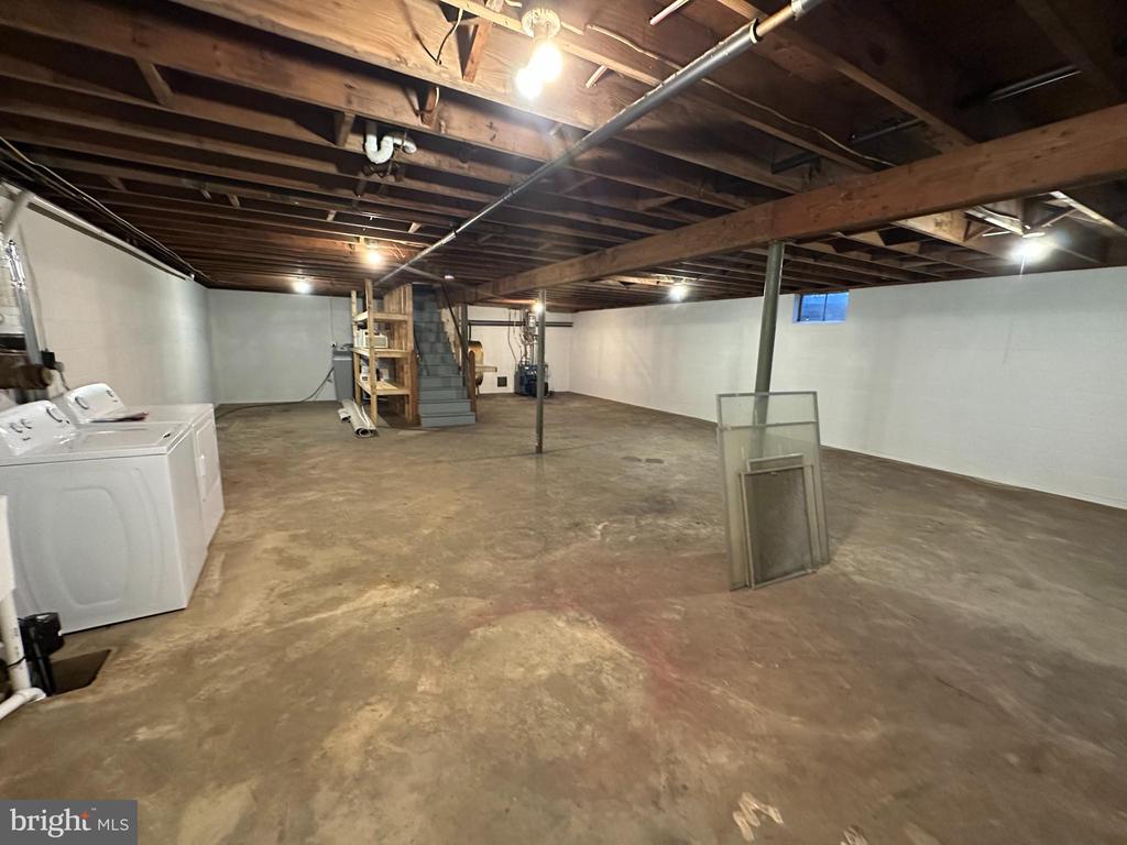 7923 LONGMEADOW DRIVE