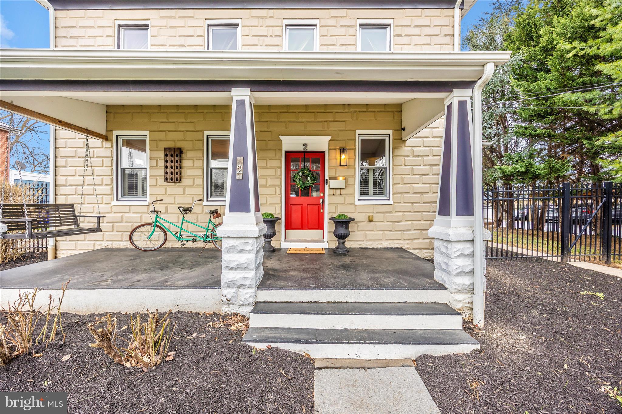 2 E 14TH STREET