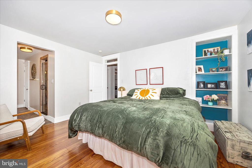 2 E 14TH STREET