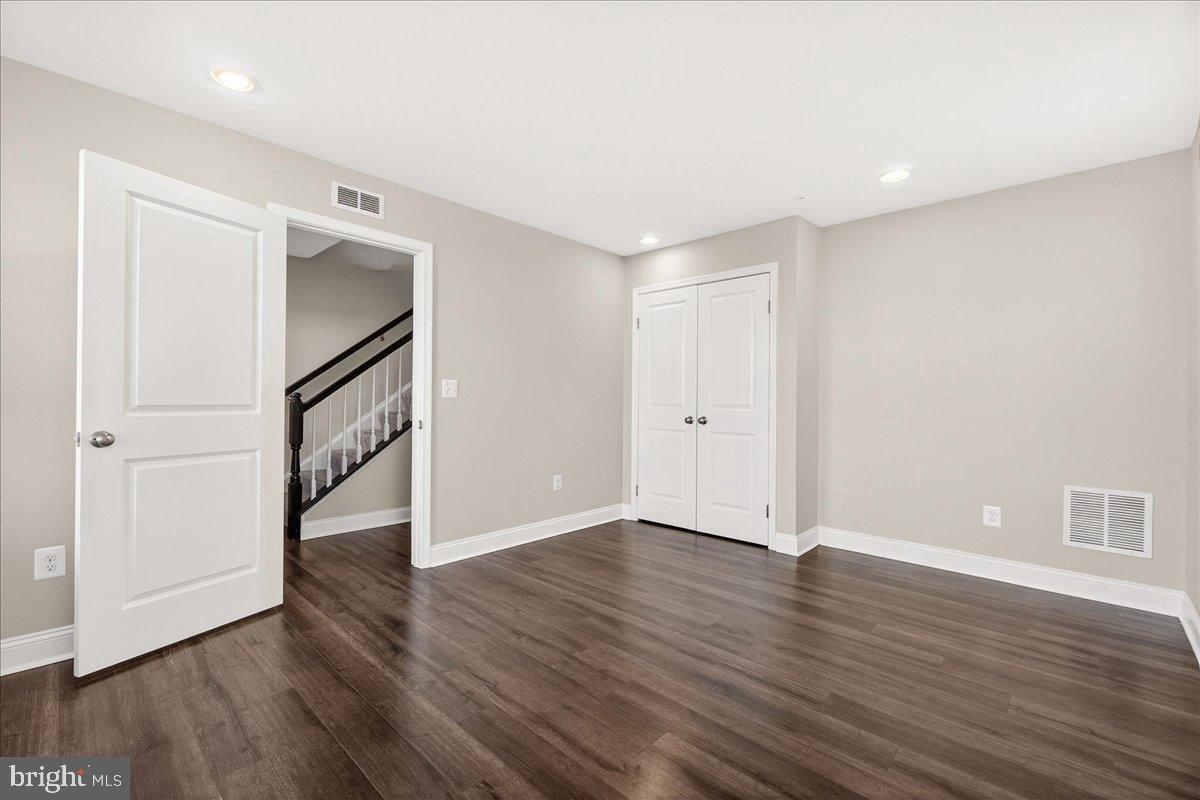 4959 MACDONOUGH PLACE