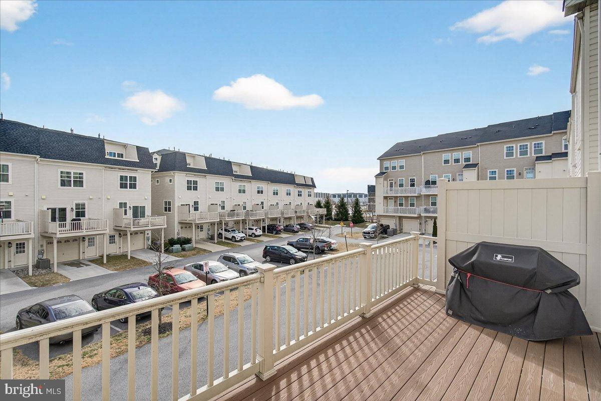 4959 MACDONOUGH PLACE