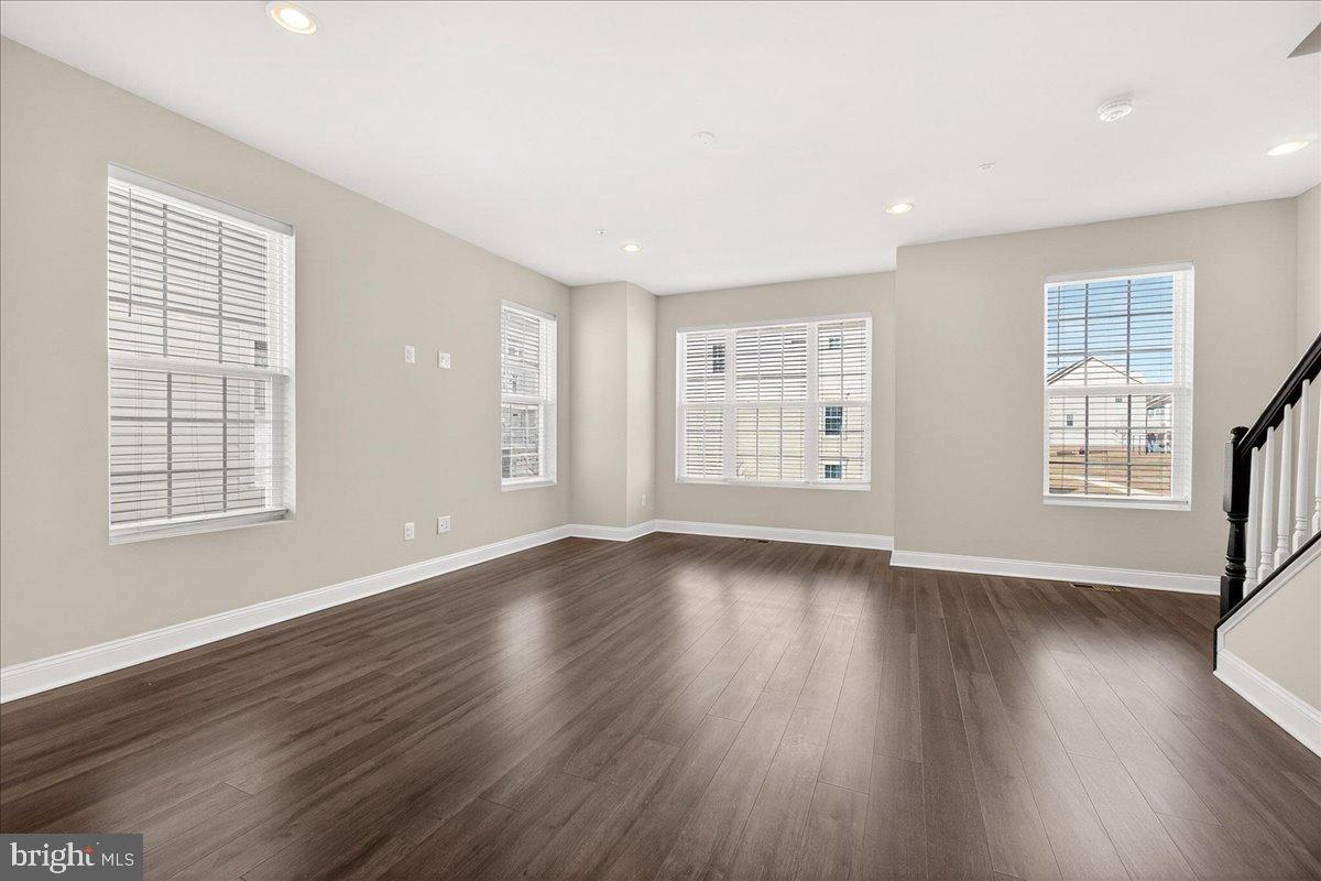 4959 MACDONOUGH PLACE