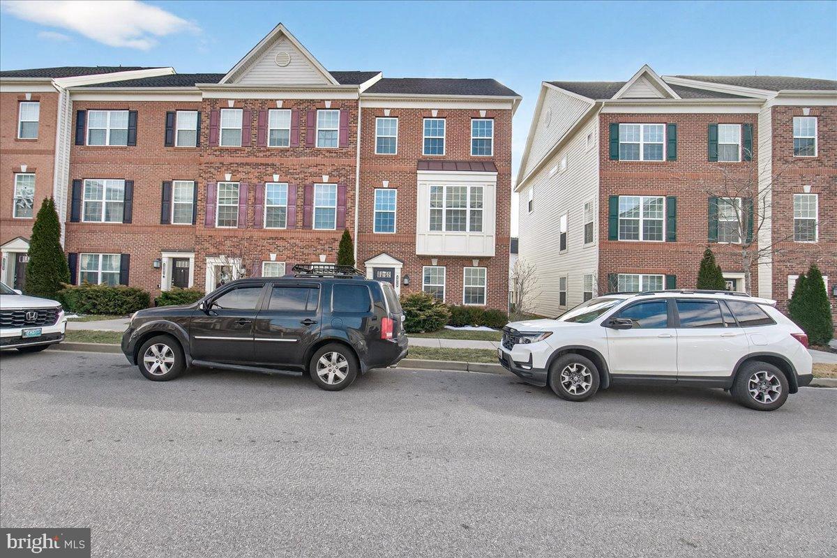 4959 MACDONOUGH PLACE