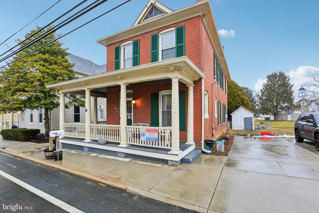 10 N MAIN STREET