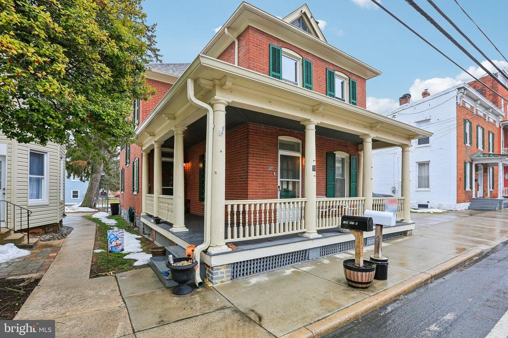 10 N MAIN STREET
