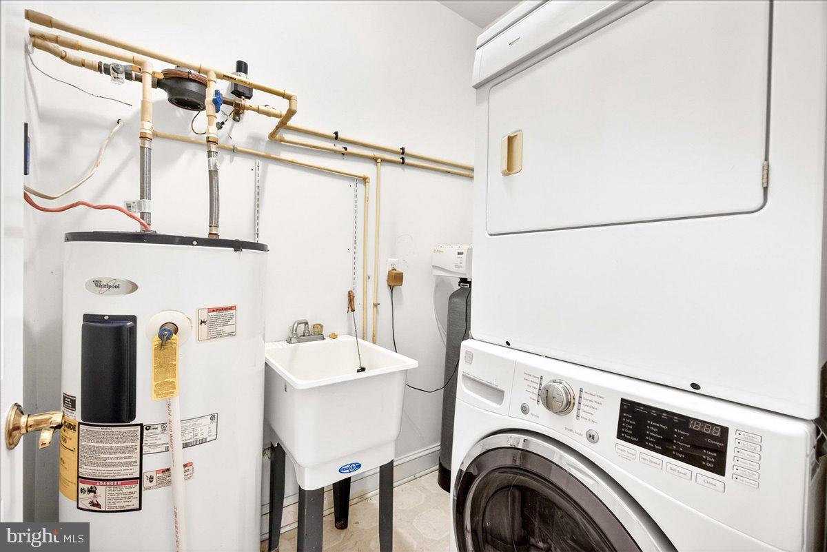 11 ROSEWOOD COURT 101