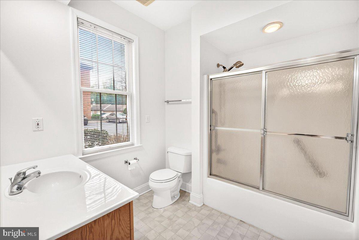 11 ROSEWOOD COURT 101