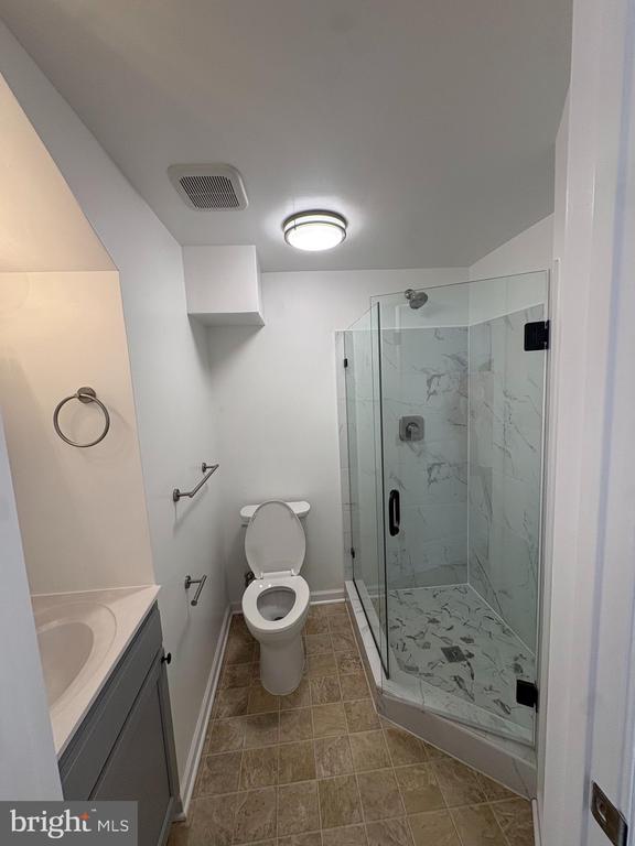104 W ALL SAINTS STREET A C1