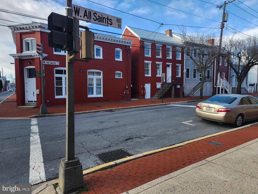 104 W ALL SAINTS STREET B C2