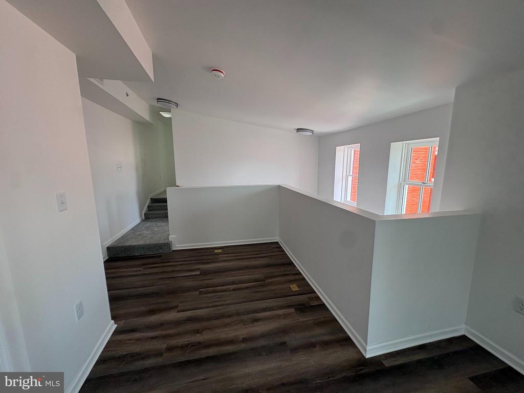 104 W ALL SAINTS STREET B C2