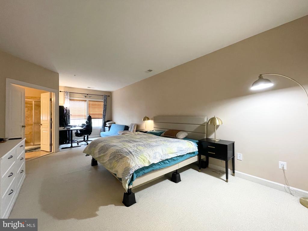 9661 ATTERBURY LANE