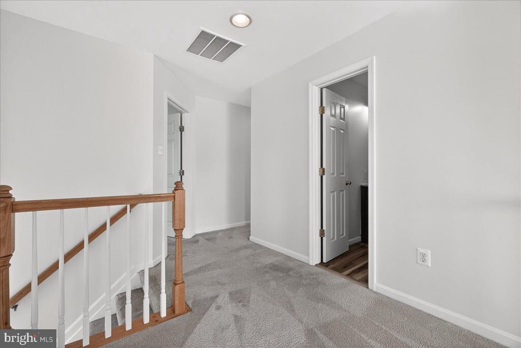 6736 WOODRIDGE ROAD