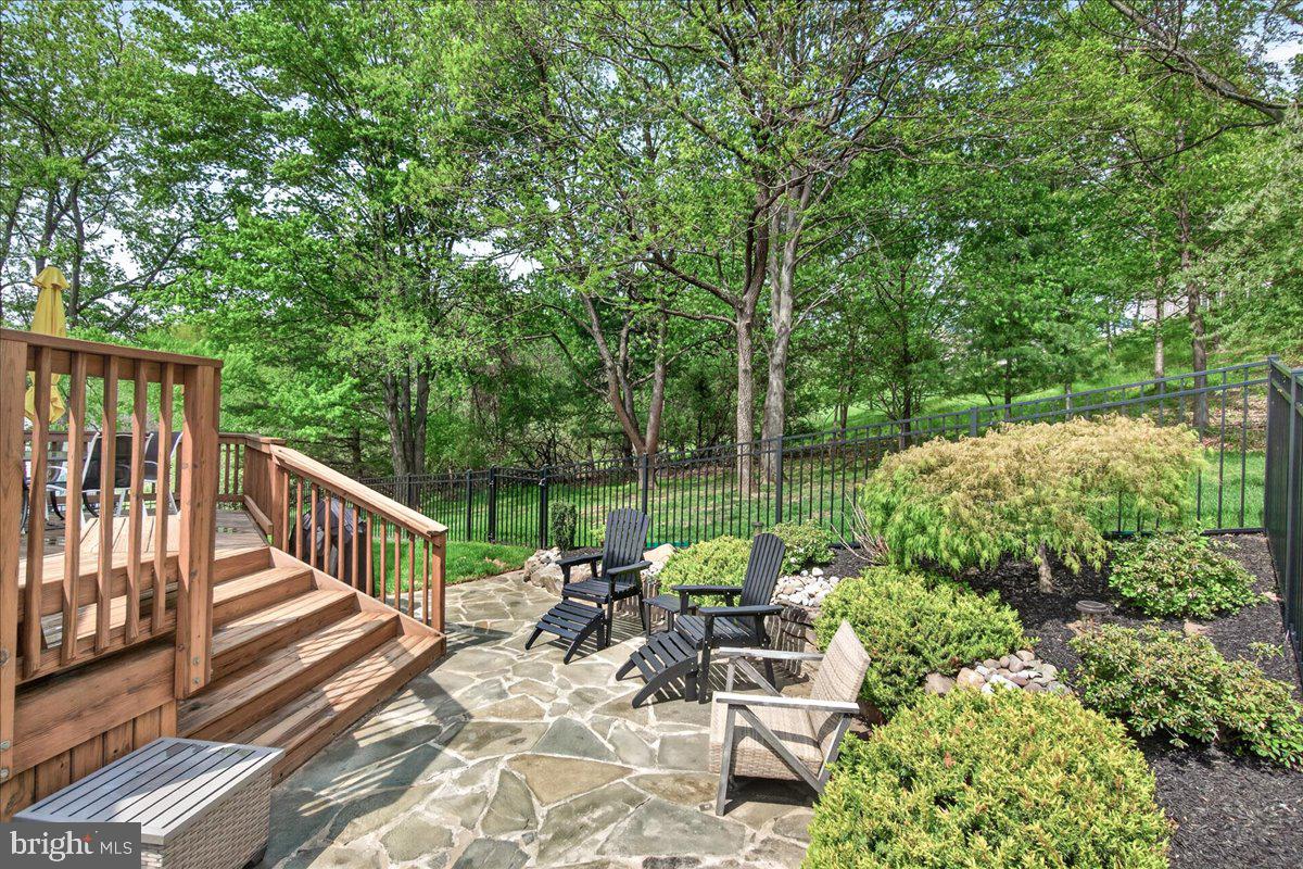 6736 WOODRIDGE ROAD