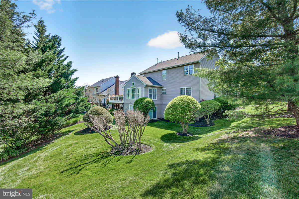 6309 KNOLLWOOD DRIVE