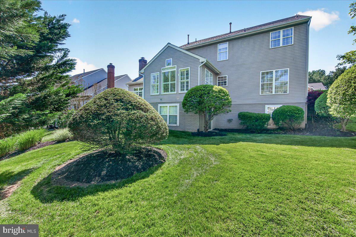 6309 KNOLLWOOD DRIVE