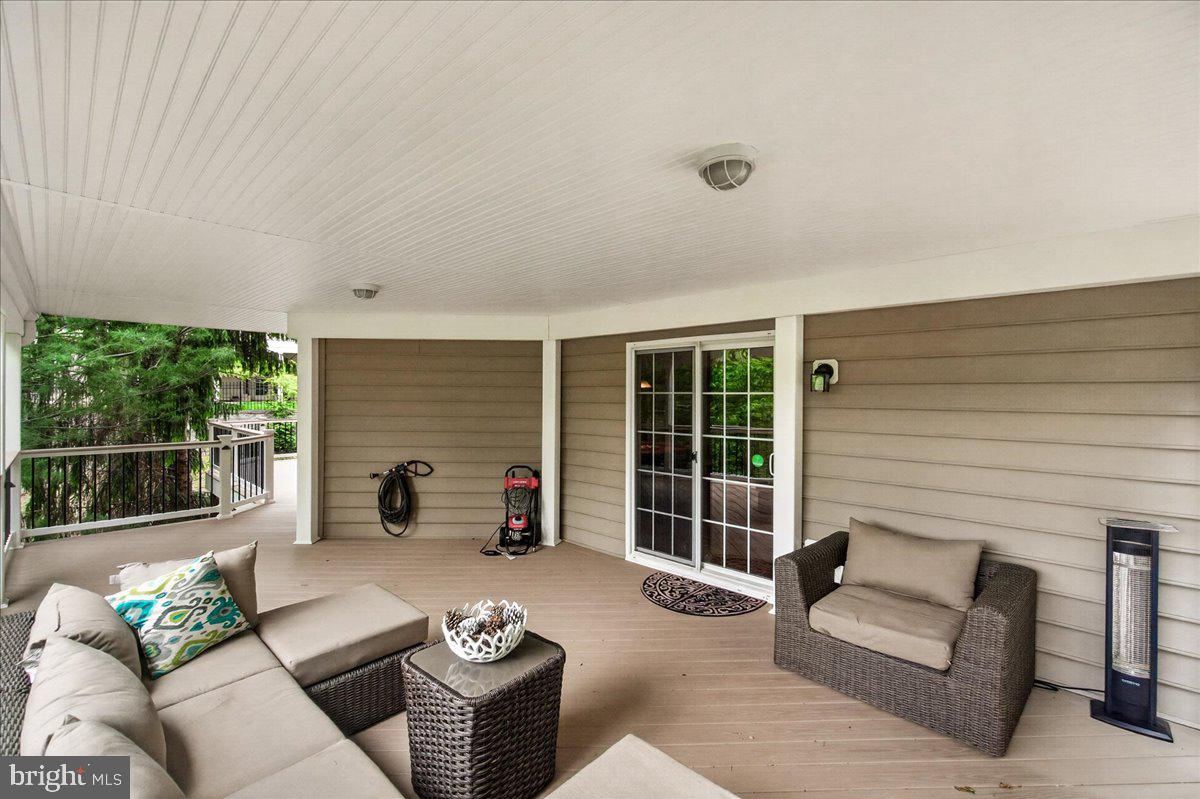 9710 WOODFIELD COURT