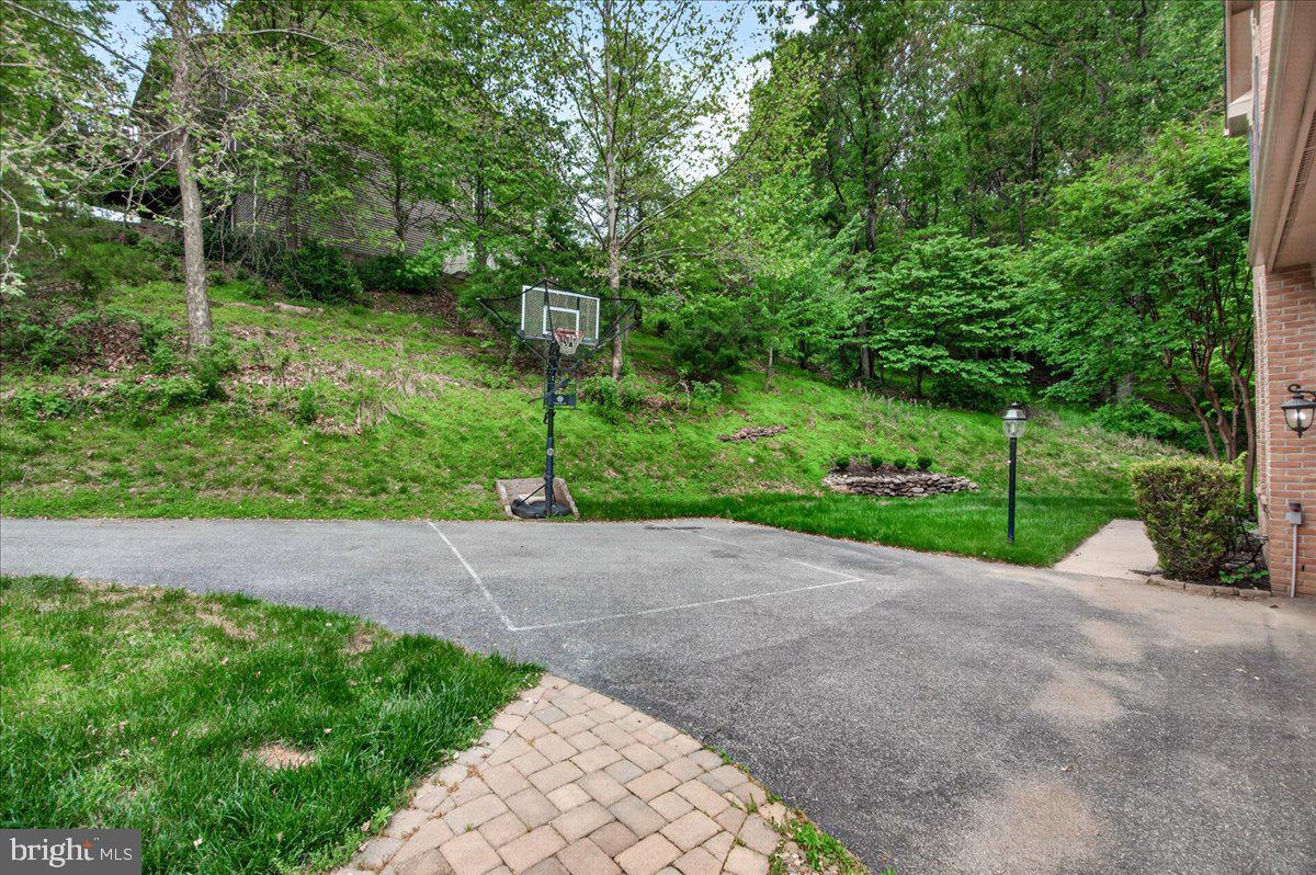 9710 WOODFIELD COURT