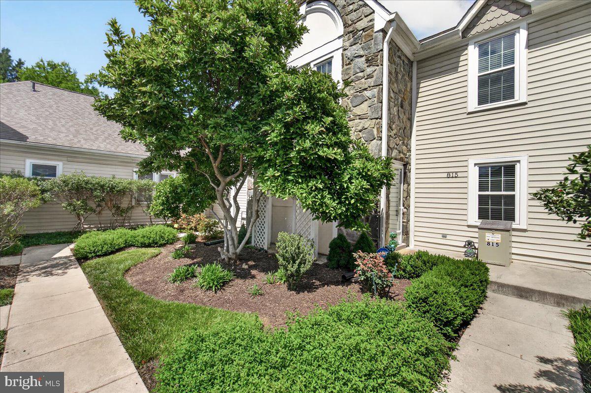 815 DUNBROOKE COURT