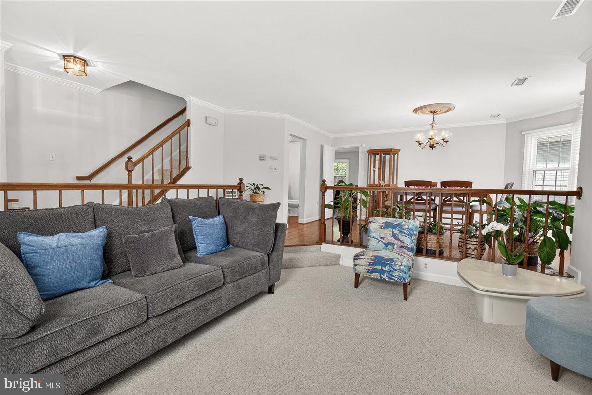 815 DUNBROOKE COURT
