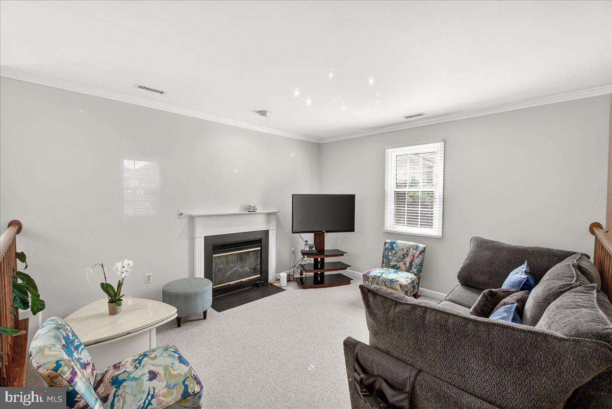 815 DUNBROOKE COURT