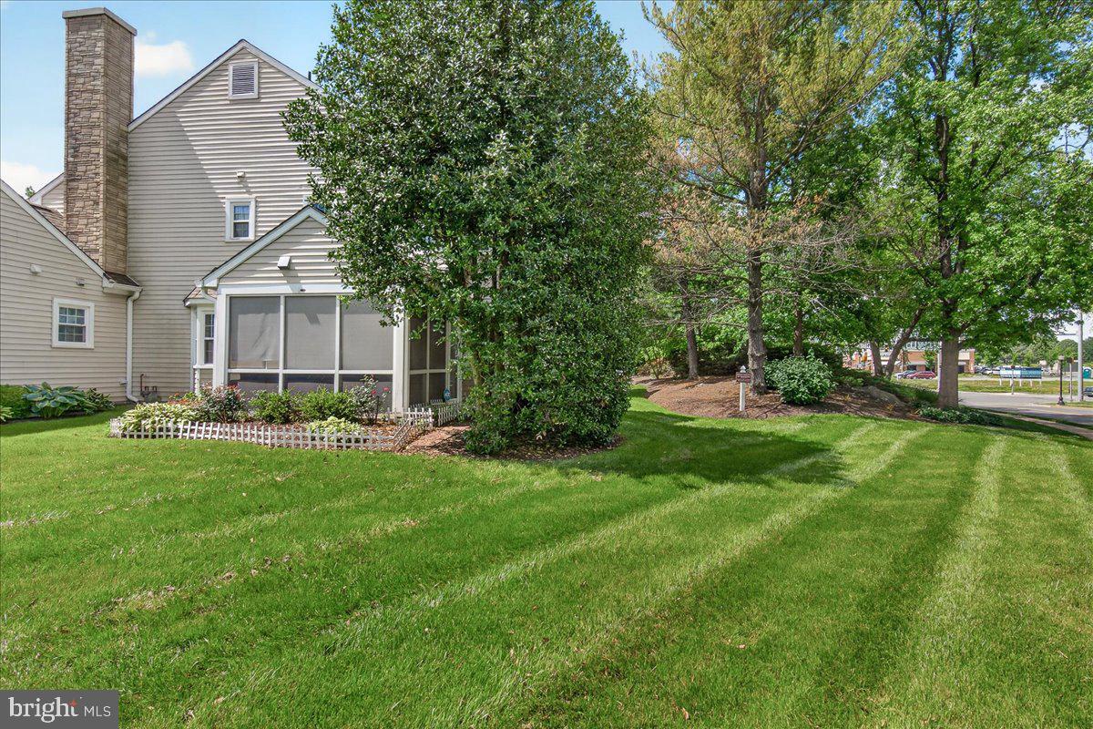 815 DUNBROOKE COURT