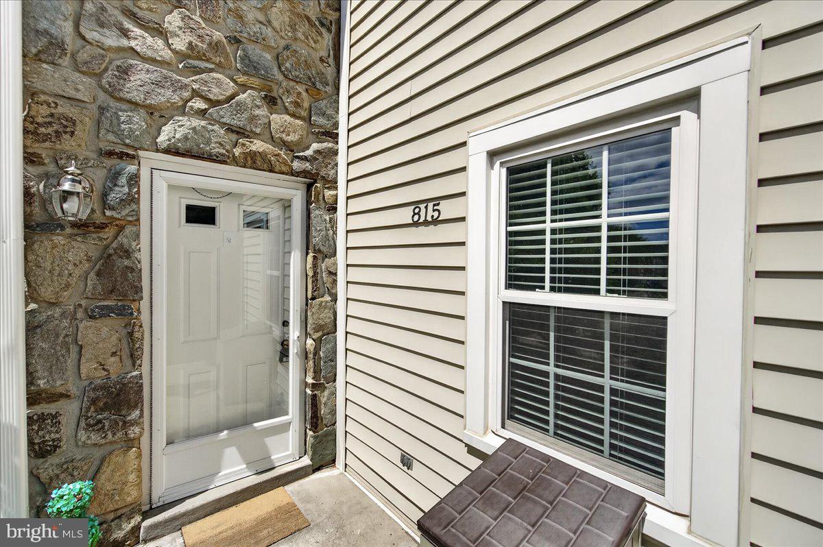 815 DUNBROOKE COURT