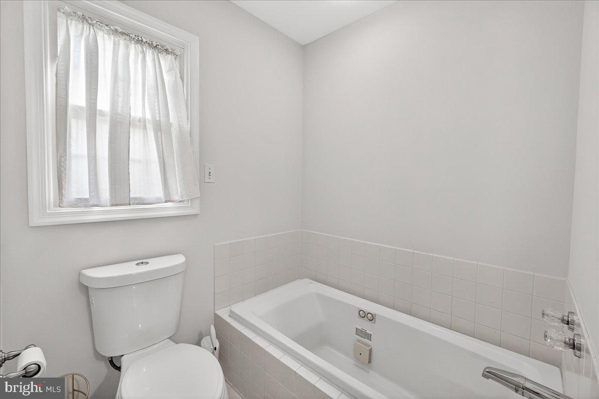 815 DUNBROOKE COURT