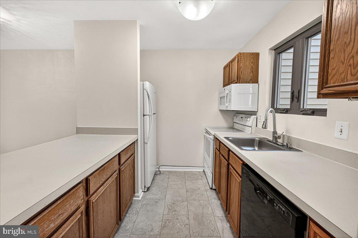 10269 WHITE PELICAN WAY 102B