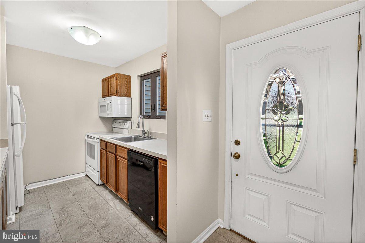 10269 WHITE PELICAN WAY 102B