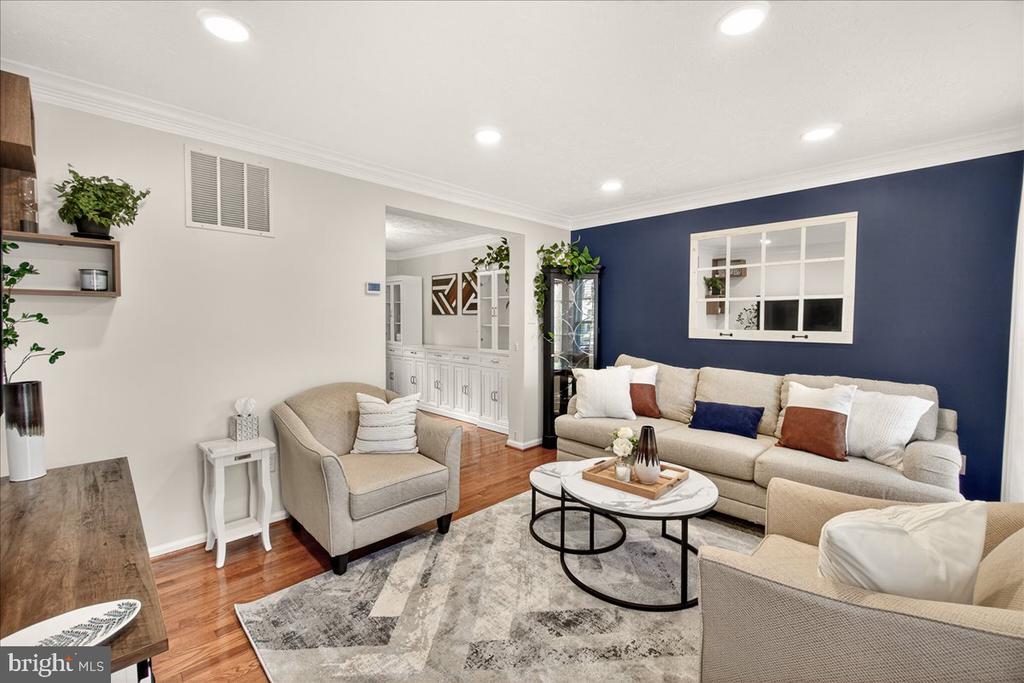 701 ANGELWING LANE