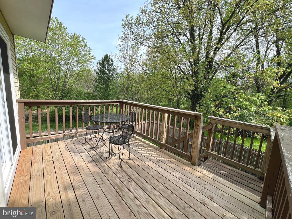 1679 COLONIAL WAY