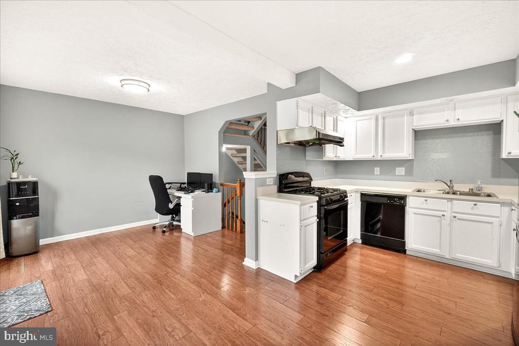 5534 FOXHALL COURT