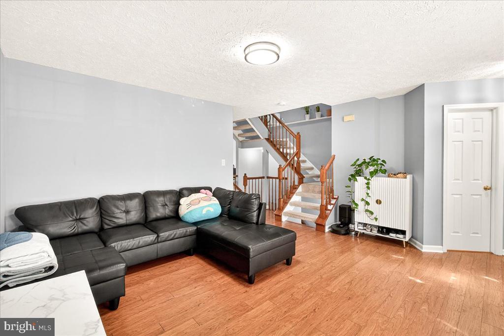 5534 FOXHALL COURT
