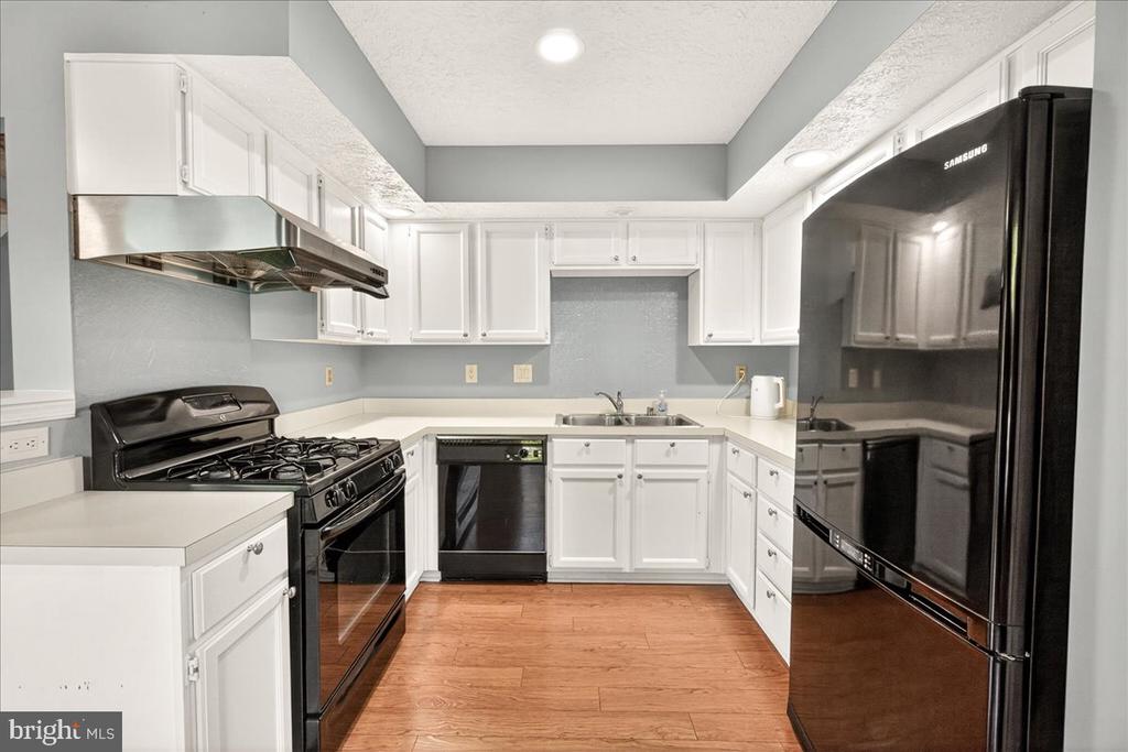 5534 FOXHALL COURT
