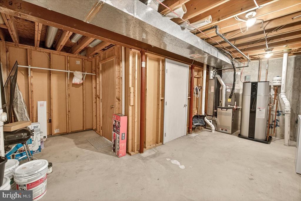 5534 FOXHALL COURT