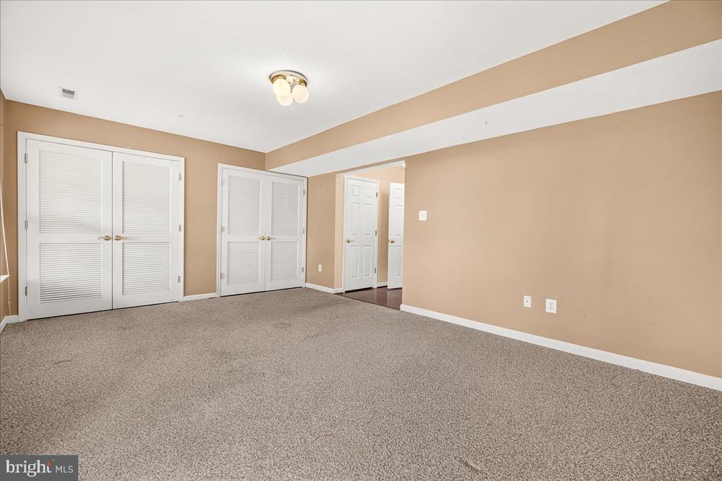 6511 MALLERY COURT
