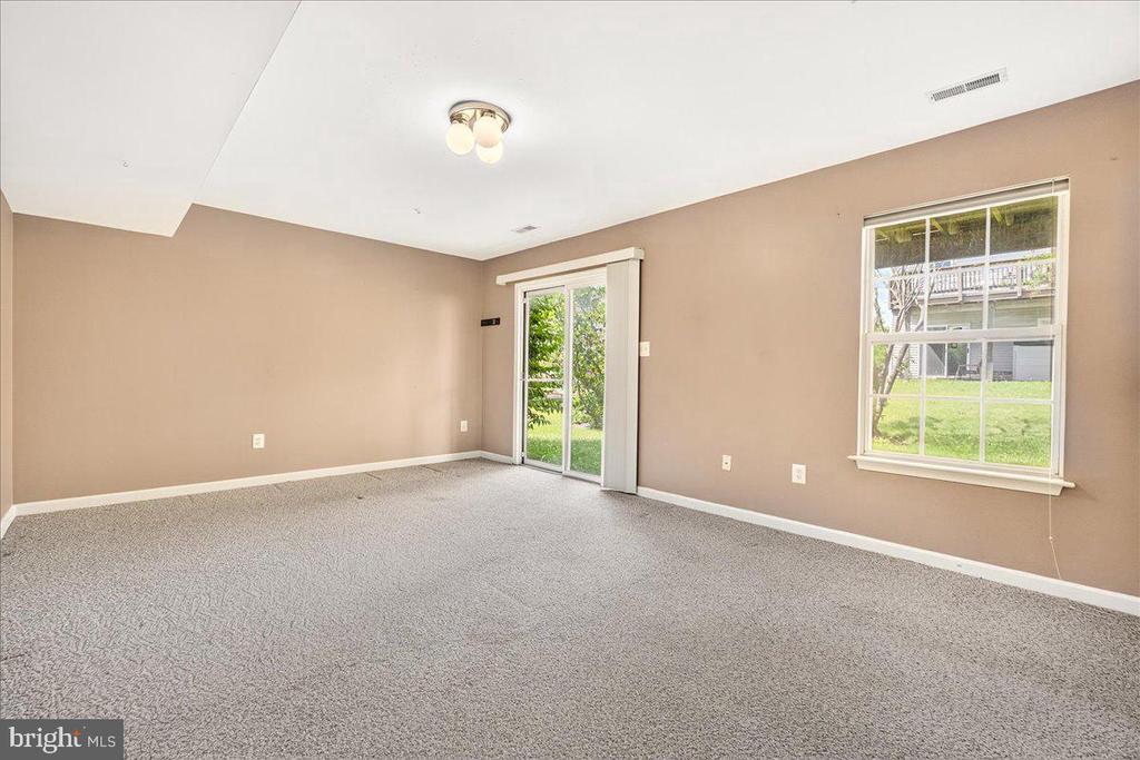 6511 MALLERY COURT