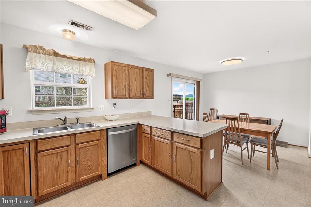 6511 MALLERY COURT