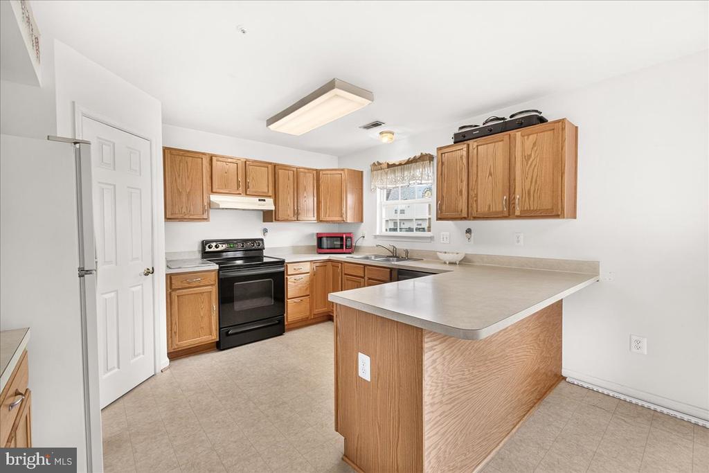 6511 MALLERY COURT