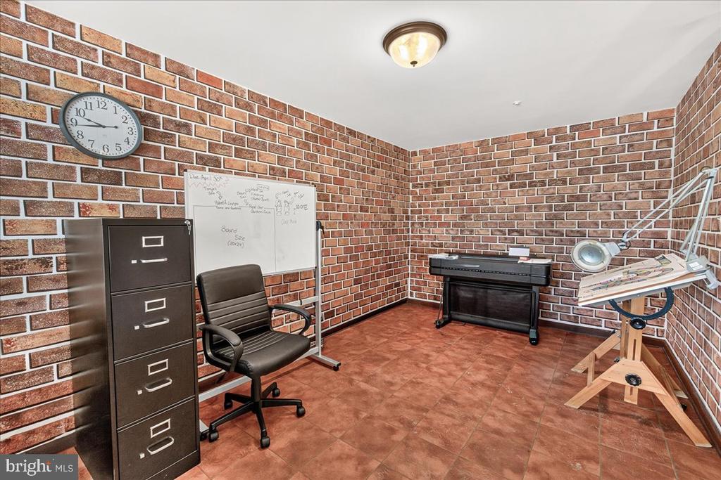 6511 MALLERY COURT
