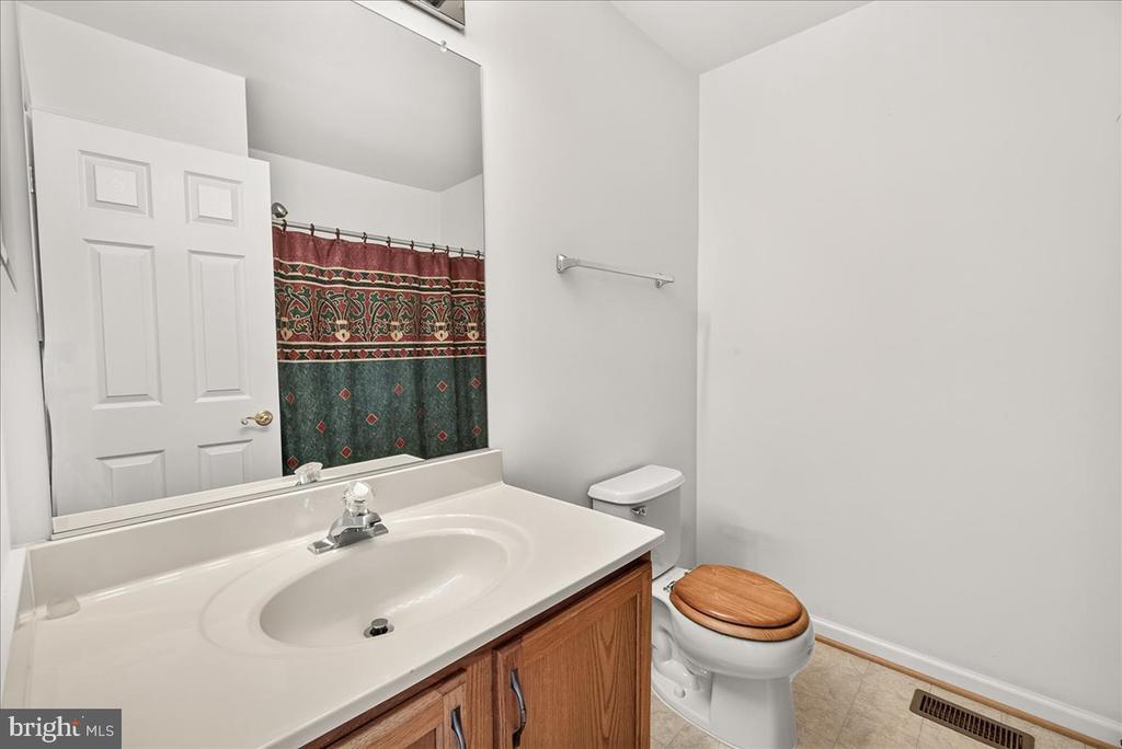 6511 MALLERY COURT