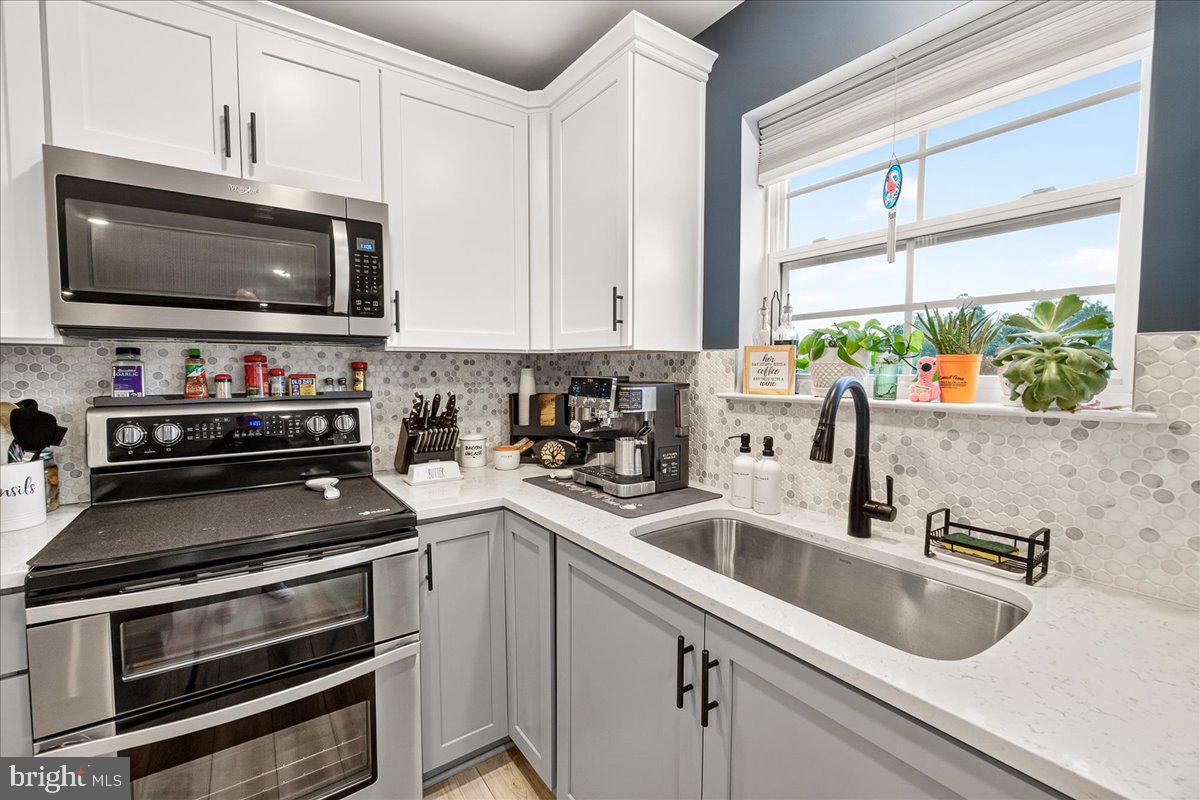 17 WESTVIEW DRIVE